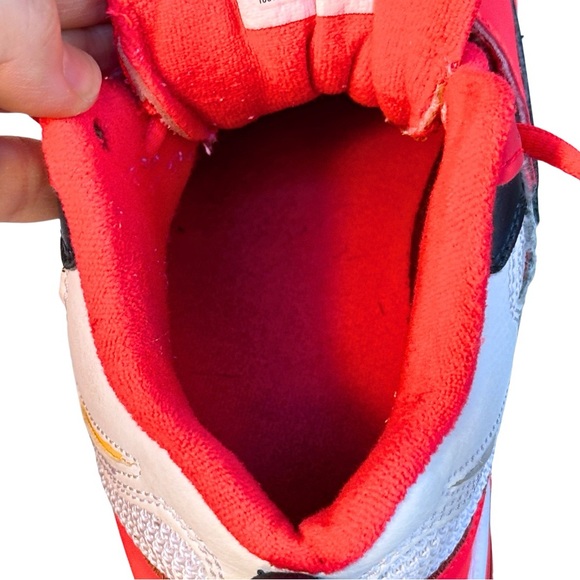 EUC Nike Air Max Speed Turf in Red Orbit Kid sz 5 Laces Velcro White - Picture 11 of 11